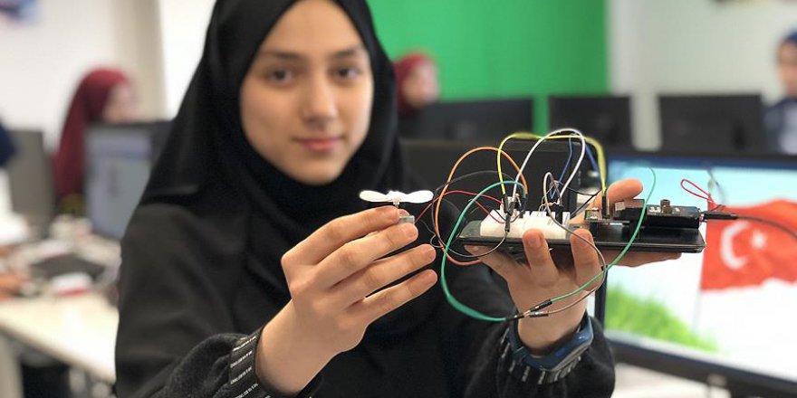 İmam Hatip öğrencileri robotik kodlama ile 'geleceği' tasarlıyor