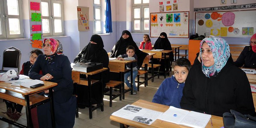 Hayatımda ilk defa okul kapısına geldiğim için çok mutluyum