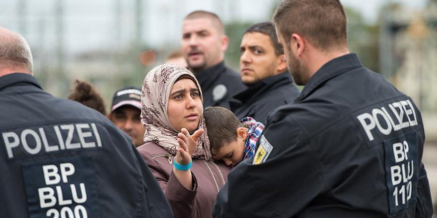 Ailelerini getiremeyen Suriyeli sığınmacılar Türkiye’ye dönüyor