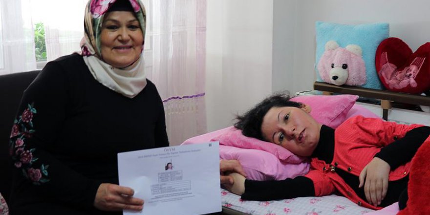 SMA hastası engelli kızın 'memuriyet azmi'