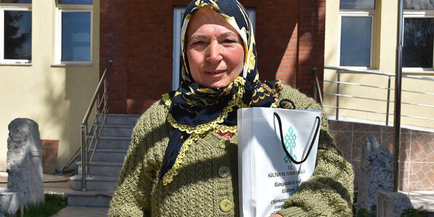 63 yaşında okuma yazma öğrendi: Gözü bağlı yaşamak gibiydi