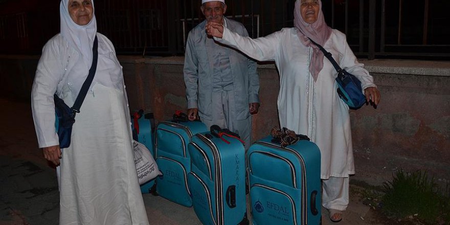 Vatandaşları 'Umre' vaadiyle dolandıranlara şartlı serbestlik