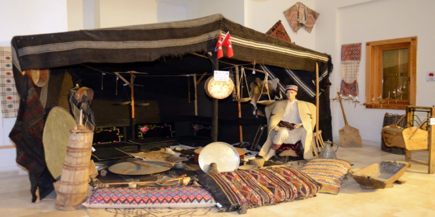 Dünyanın en büyük halı-kilim müzesi yoğun ilgi görüyor