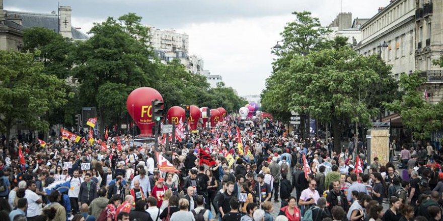 Fransız hükümeti grevlerden şikayetçi