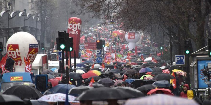 Fransız üniversitelerinde grev dalgası bitmiyor