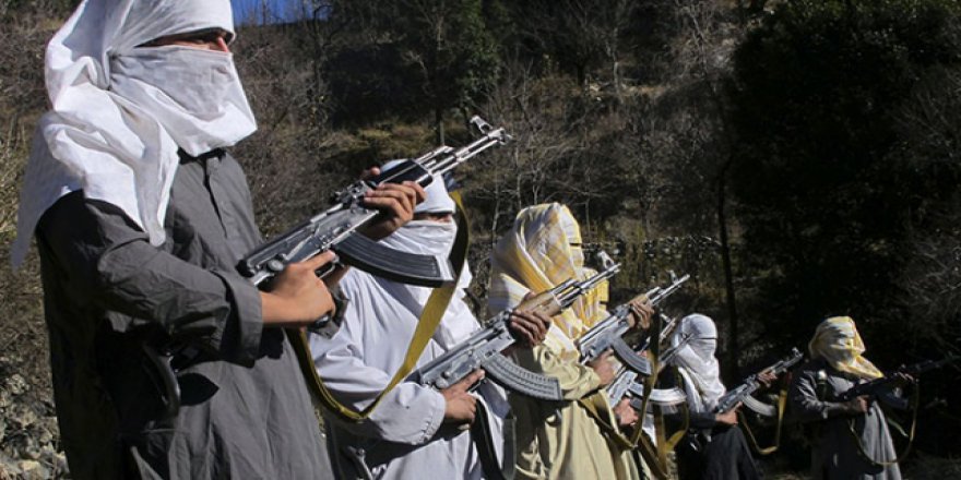 Taliban, Afganistan'da seçim merkezini basarak 5 kişiyi kaçırdı