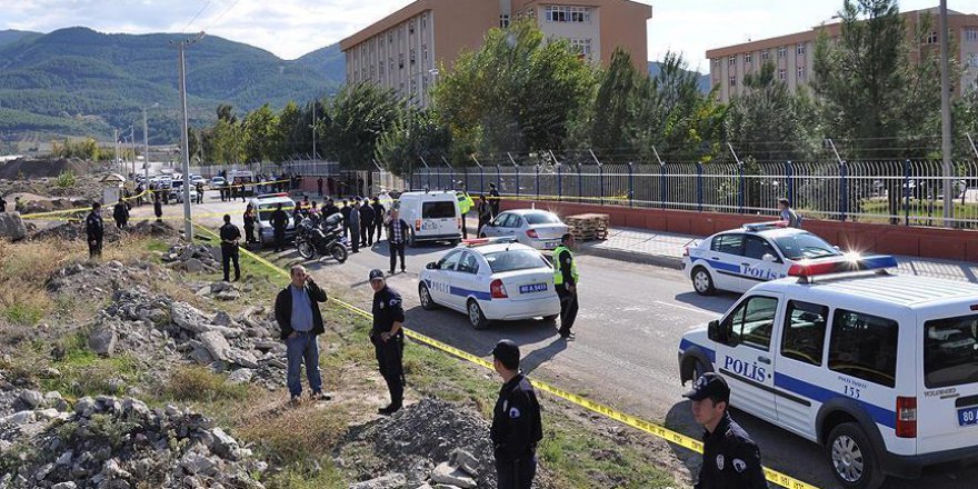 Polis memurlarını şehit eden terörist etkisiz hale getirildi