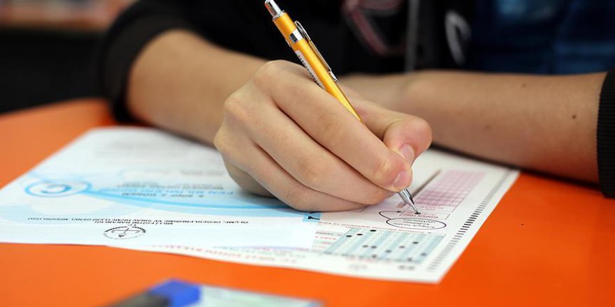 Liselere girişte isteğe bağlı başvuru süresi uzatıldı