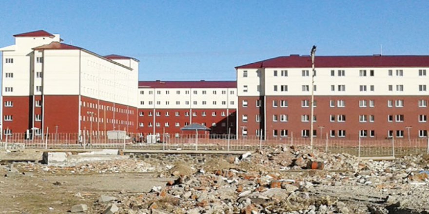 Kadrodaki ilk maaşlarıyla Mehmetçiğe destek oldular