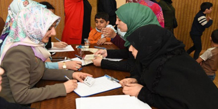 Türkiye'deki göçmenler kitleler halinde dönüyor