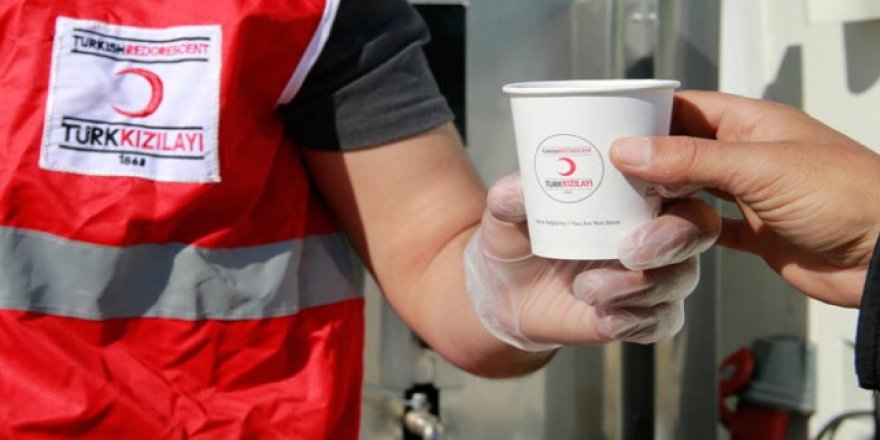 Türk Kızılayı'ndan Samsat'ta depremzedelere sıcak çorba