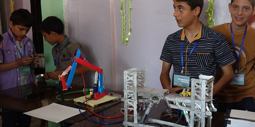 Savaşa rağmen bilim için mücadele ediyorlar