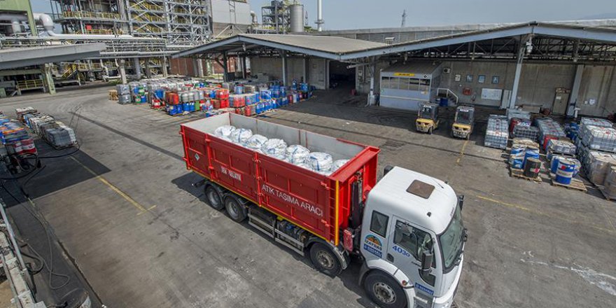 Tehlikeli atıkları titizlikle izleniyor