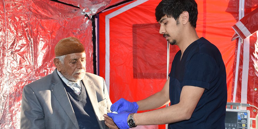 'Gönüllüler ordusu' UMKE depremzedelerin hizmetinde