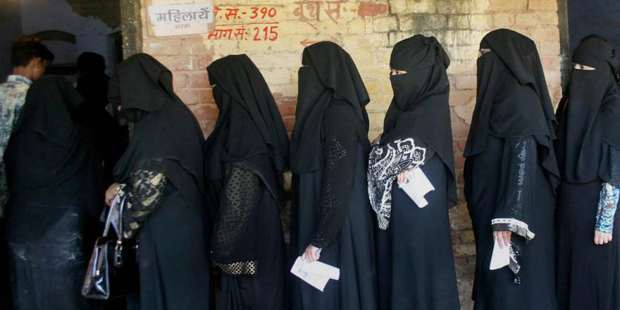 Hindistanlı Müslüman kadınlar Teravih namazı kılmak istiyor