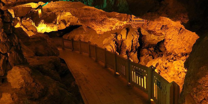 İnsuyu yenilenen yüzüyle misafirlerini bekliyor