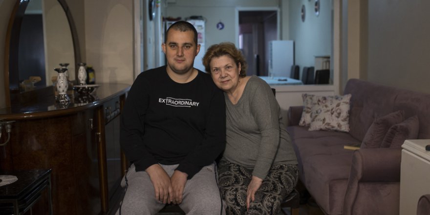 Hayatının 40 yılını hastanelerde geçirdi