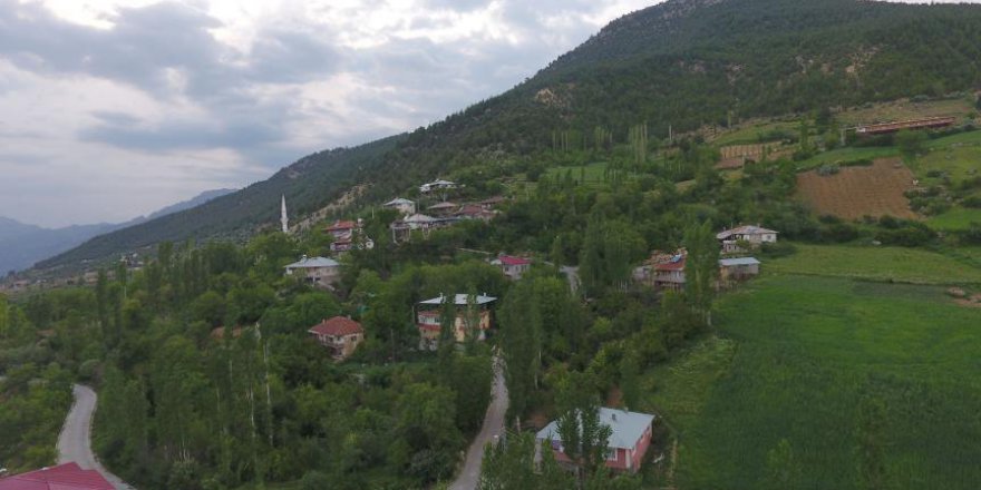 Havası, tavası ve kaplıcası için geliyorlar