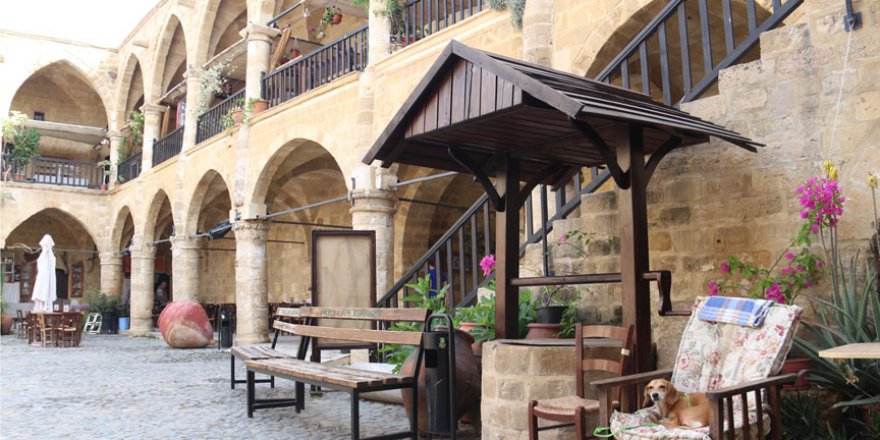 Kıbrıs'ın Osmanlı yadigarı eserine turist akını