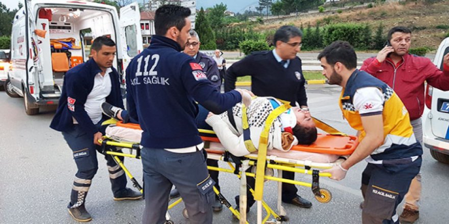 Engelli vatandaş elektrikli aracıyla otomobile çarptı