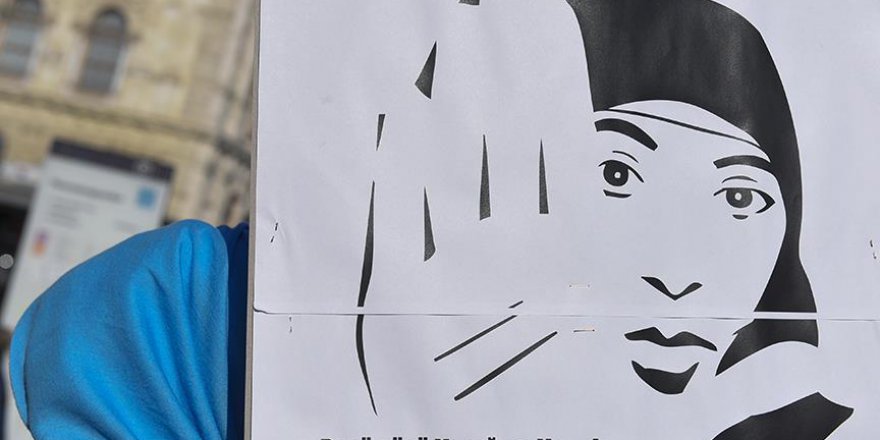 Avusturya İslam Cemaati'nden ülkedeki başörtüsü yasağına tepki