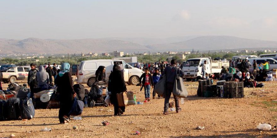 Kuzey Humus'tan ilk tahliye konvoyu kalktı