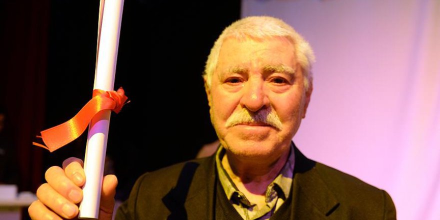 Okuryazar olan kursiyerlerin mutluluk gözyaşları