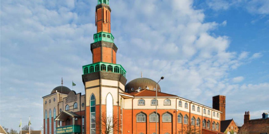 İngiltere'de aileler çocuklarının İslam'ı tanımasını istemiyor