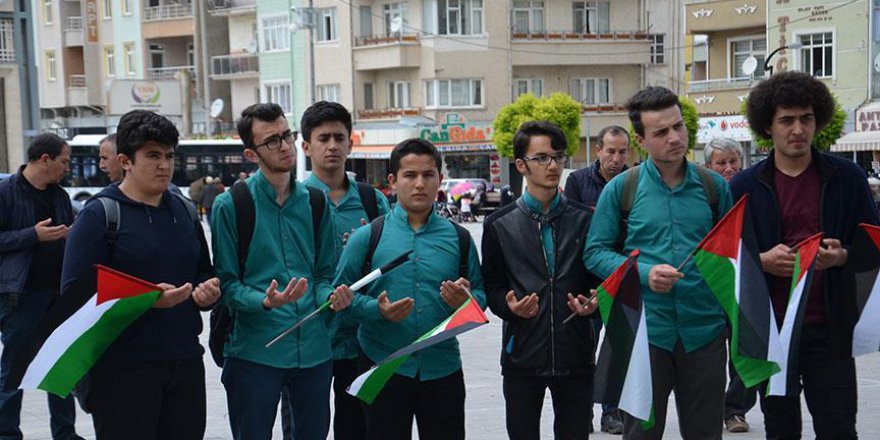 4 ilde ABD ve Fransa protesto edildi