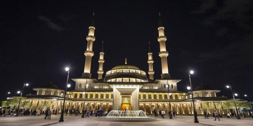 Millet Camii'nde enderun usulü teravih namazı kılınacak