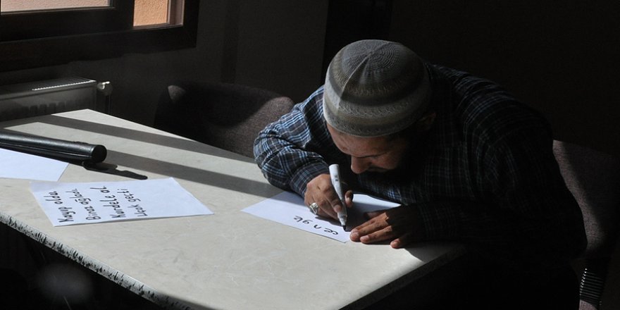 Az görse de okuma yazma seferberliğine tutundu