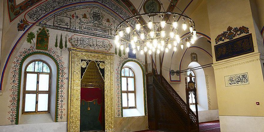 600 yıllık Uşak Ulu Cami ayağa kaldırıldı