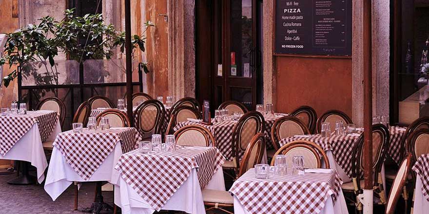 Garson krizi büyüyor: Kimi kurye oldu, kimi şoför