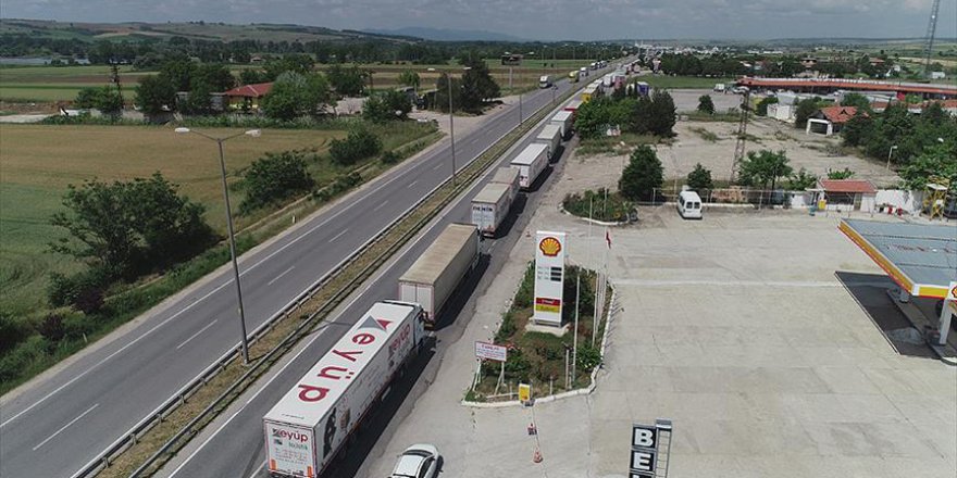 Sınır kapılarında tır kuyruğu azalıyor