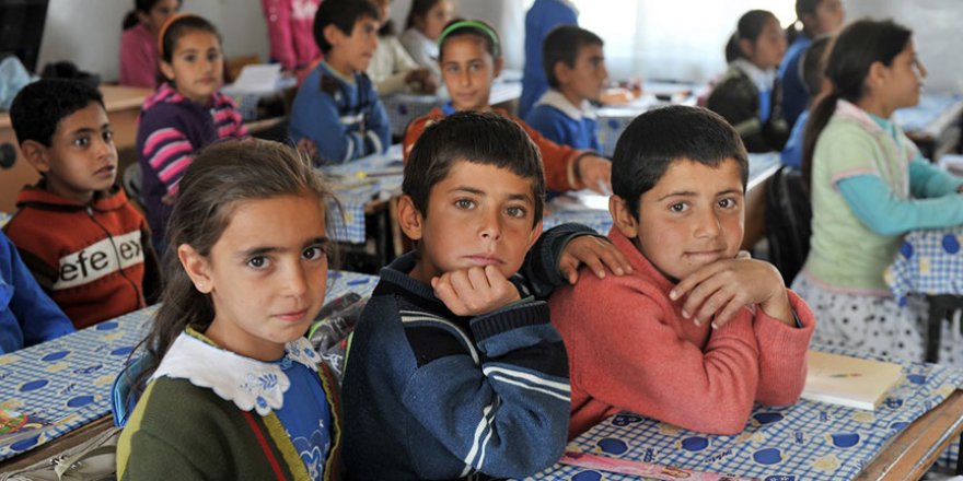 Kızılay'dan 'Geleceğe El Uzat' kampanyası