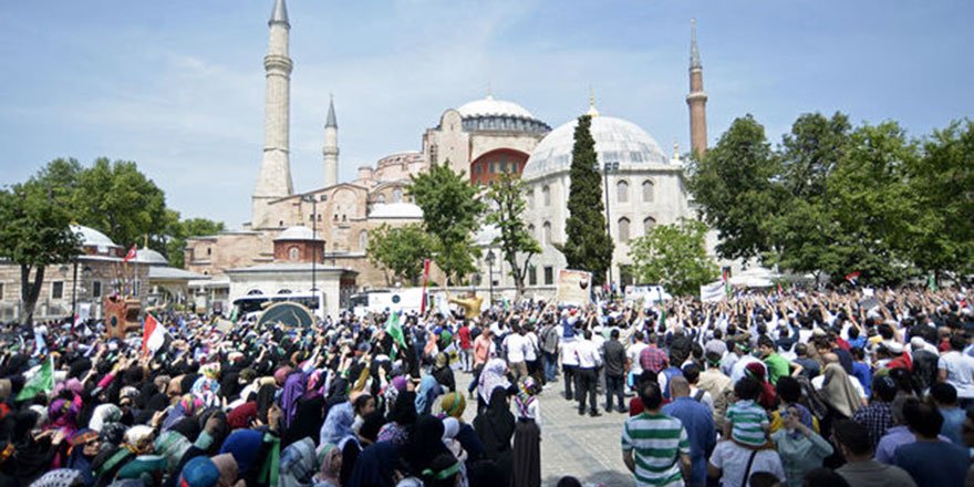 Türkiye Kitap ve Kültür Fuarı Ayasofya meydanında açıldı