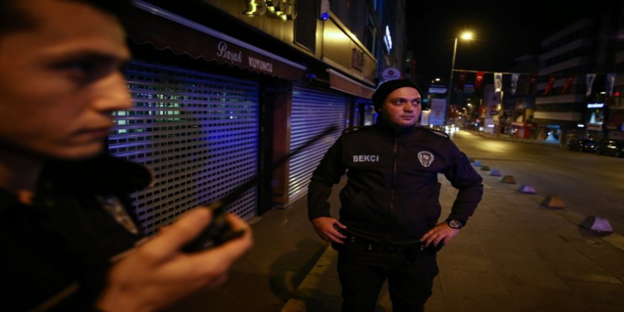 Gece bekçileri sahuru görev başında yapıyor