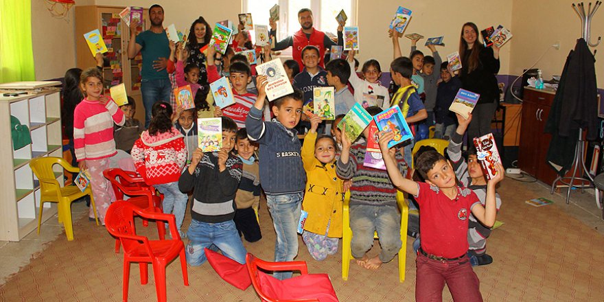 Gönüllüler köy okullarının çehresini değiştiriyor