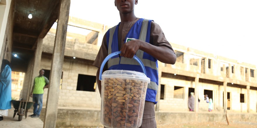 Nijerya'da on binlerce kişi iftar ve sahurda buluşuyor