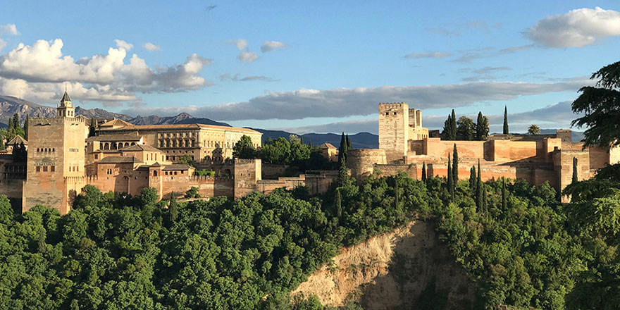El Hamra Sarayı 500 yıl sonra ezanı duymaya başladı