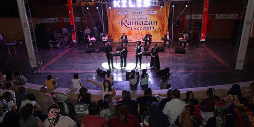 TRT'nin Tasavvuf ve Türk Halk Müziği Grubu sahne aldı