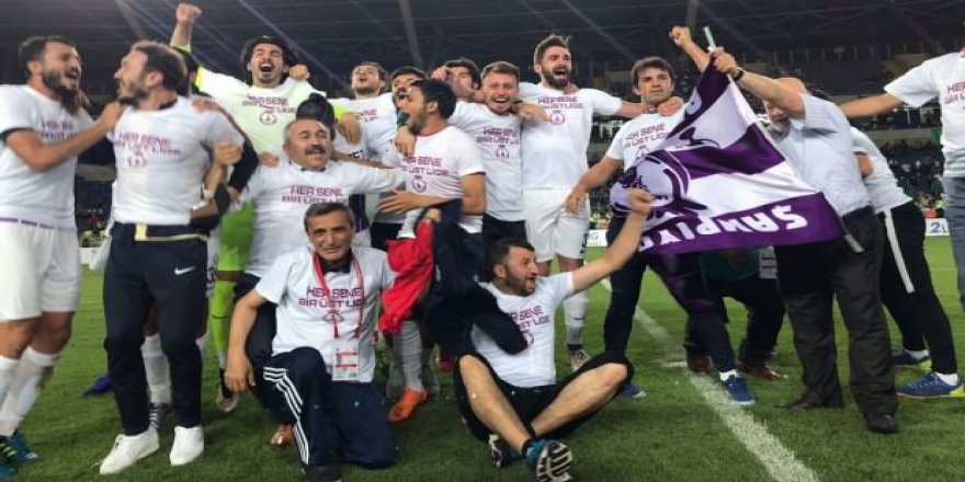 Kulüp Başkanı oyuncularına Umre sözü verdi