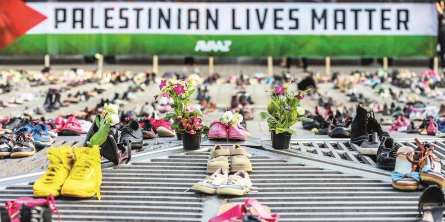 İşgalci İsrail, denize de duvar çekiyor