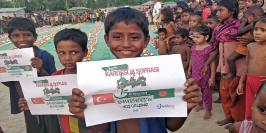 10 ülkede "Kardeşlik sofrası" kuruldu