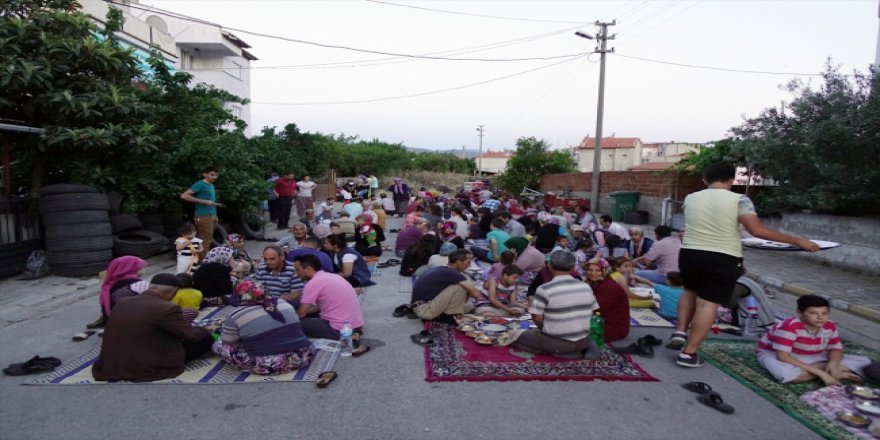 Burhaniye'nin 11 yıllık geleneksel sofraları