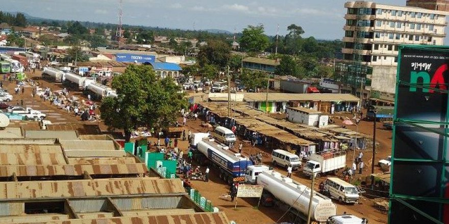 Kiliseye gitmeyen Müslüman öğrenciye ceza