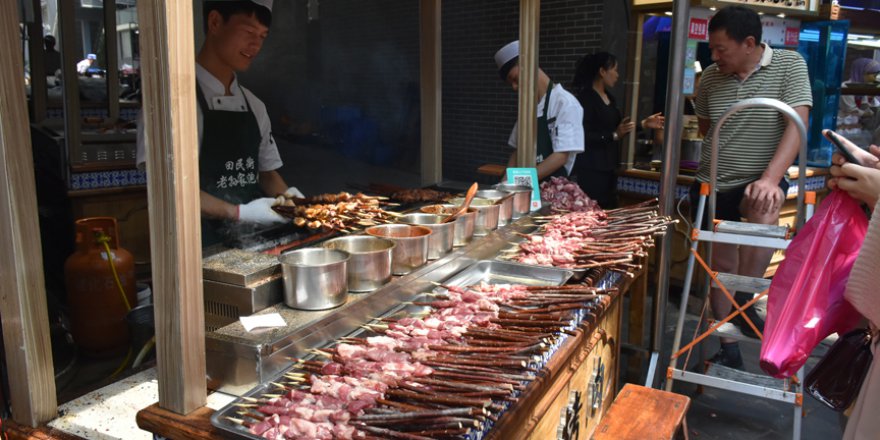 Çin'de ramazan lezzetlerinin adresi 'Müslüman caddesi'