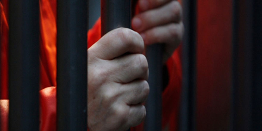 İran'da 2 binden fazla mahkum serbest bırakıldı