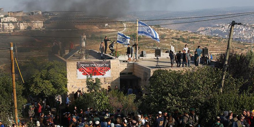 Yahudi Yerleşimciler Filistinlilere saldırdı