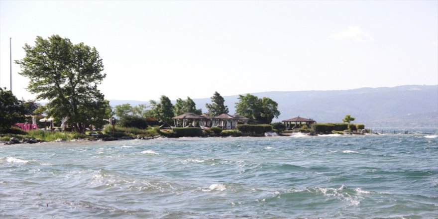 Sapanca Gölü bayramda ziyaretçilerini bekliyor
